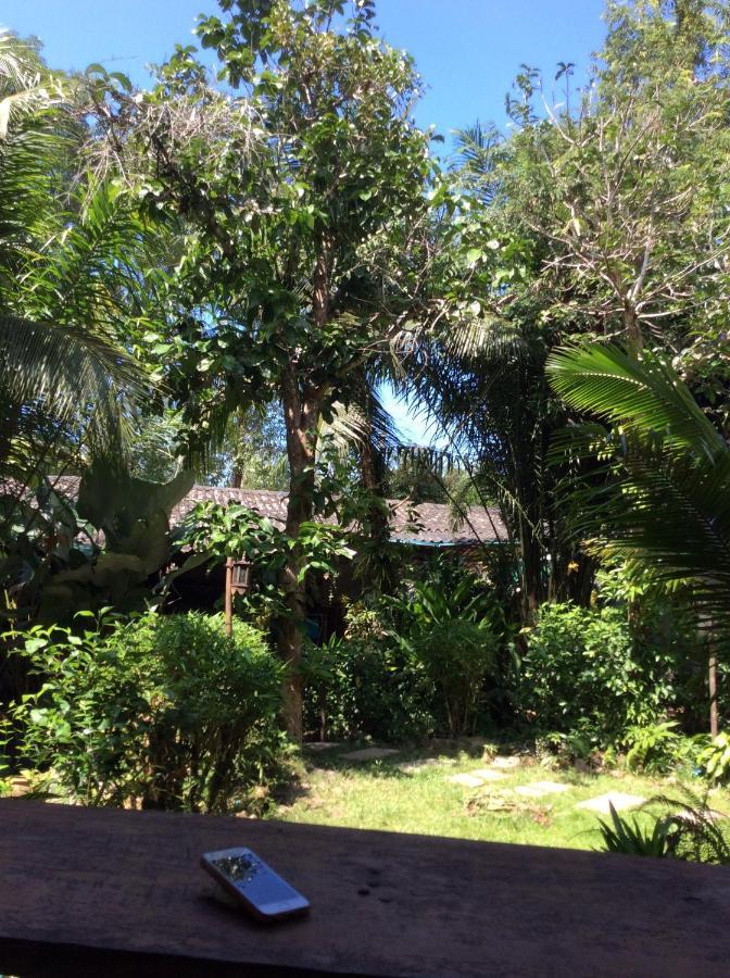 Happy Days Guest House Ko Kut Экстерьер фото