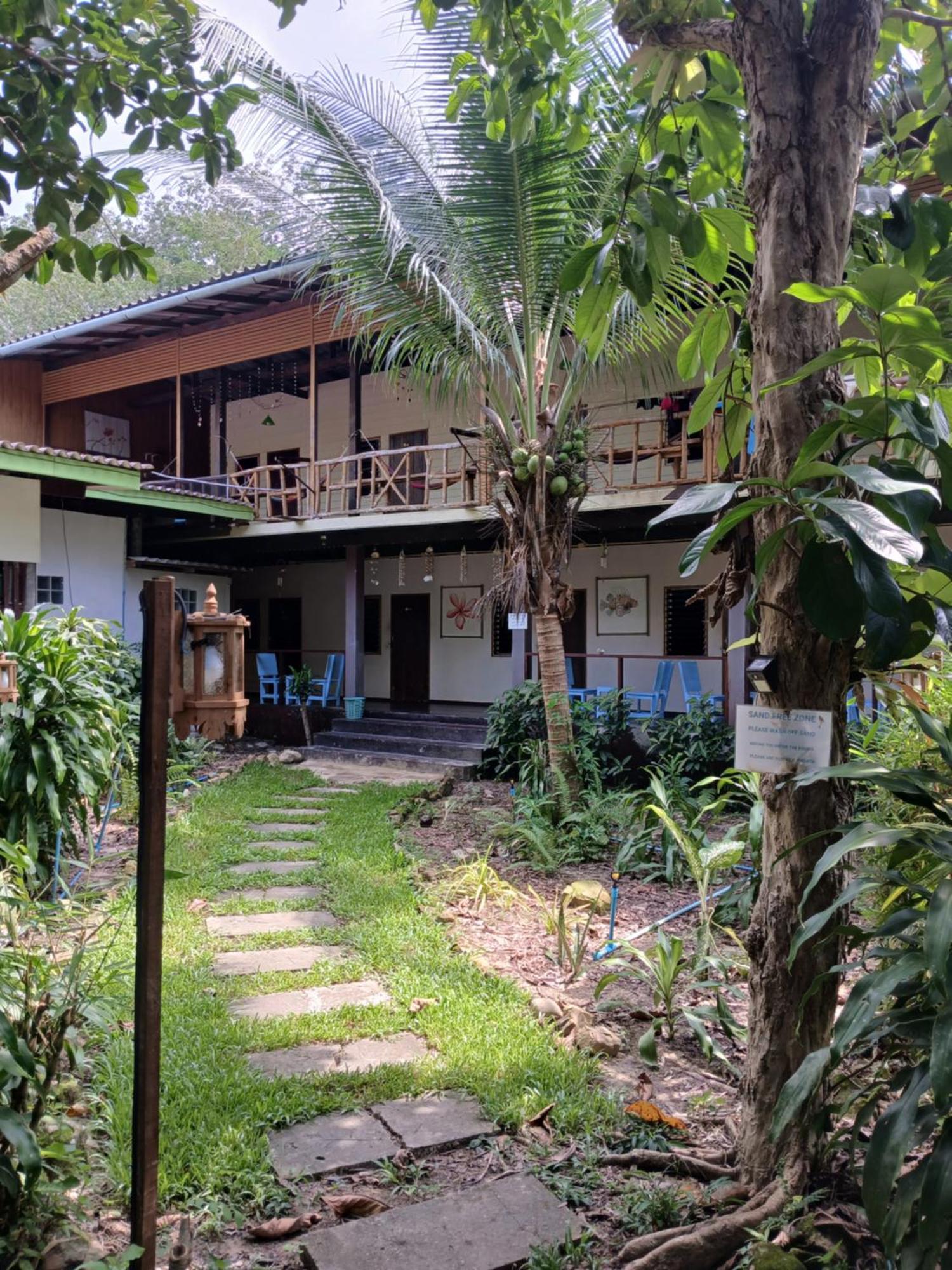 Happy Days Guest House Ko Kut Экстерьер фото